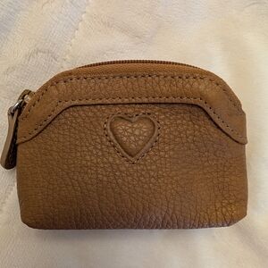 💜 NWOT Brighton Tan Brown Pebbled Leather Heart Coin Pouch